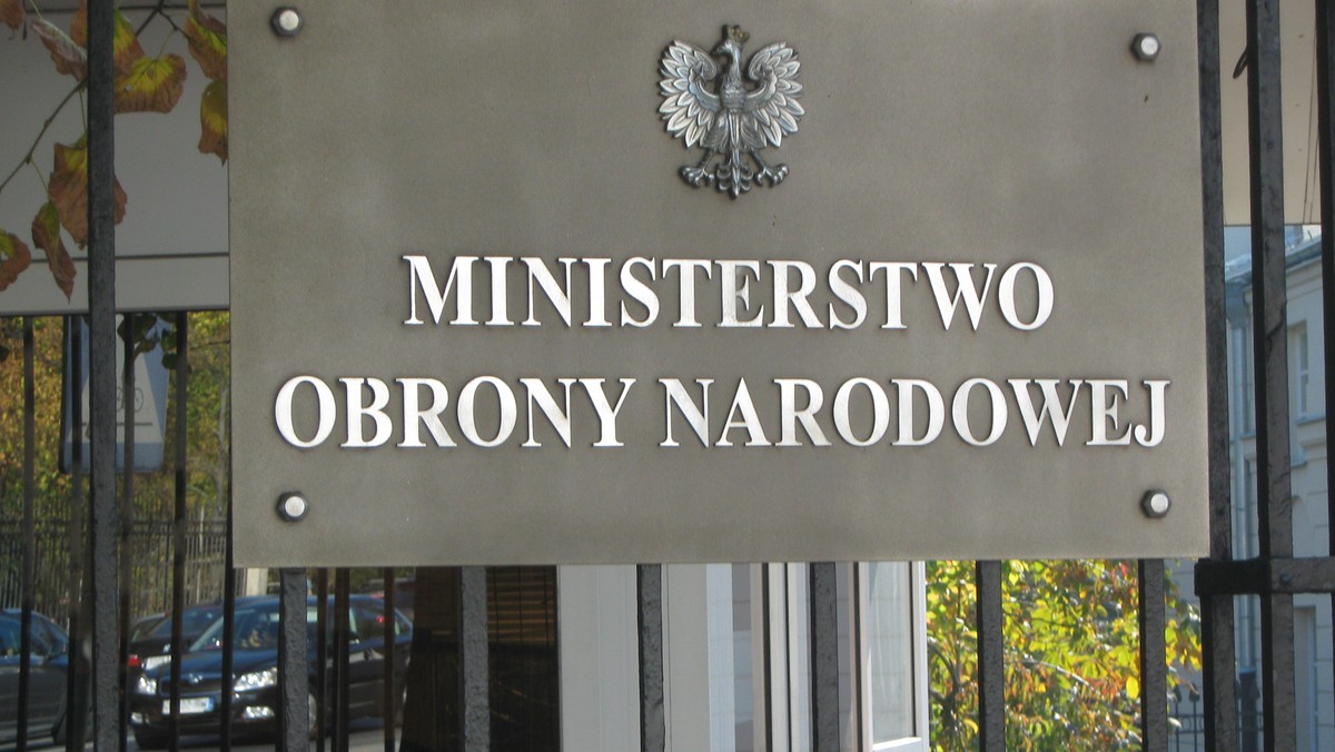 Spółki zbrojeniowe nadzorowane przez MON osiągnęły w 2012 r. zysk netto 135 mln zł przy rentowności 9 proc. - poinformowało Ministerstwo Obrony Narodowej.