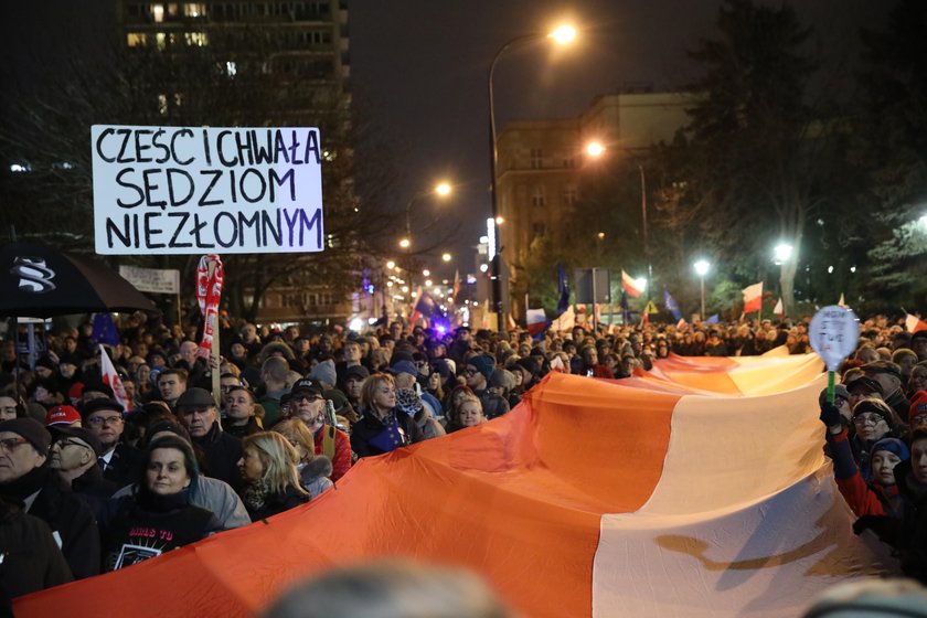 Protesty w obronie sędziów w całej Polsce