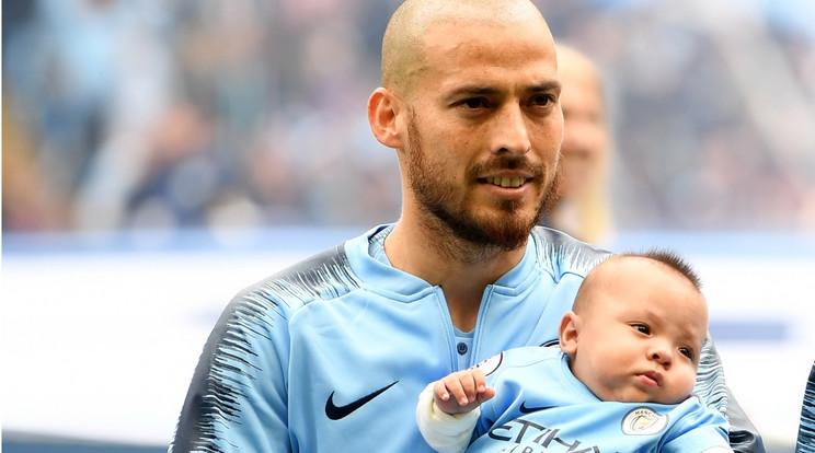 David Silva, és gyermeke /Fotó: GettyImages