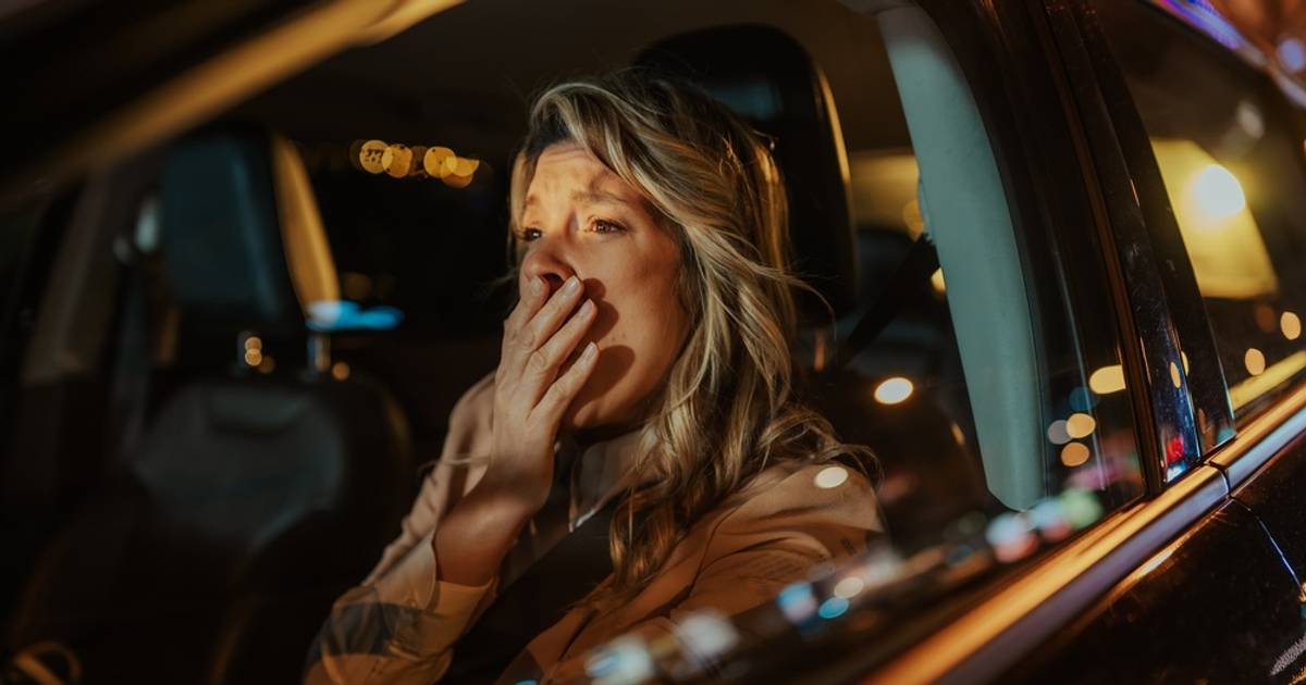 Ten objaw zmęczenia pojawia się wcześniej niż senność. Nie bagatelizuj go