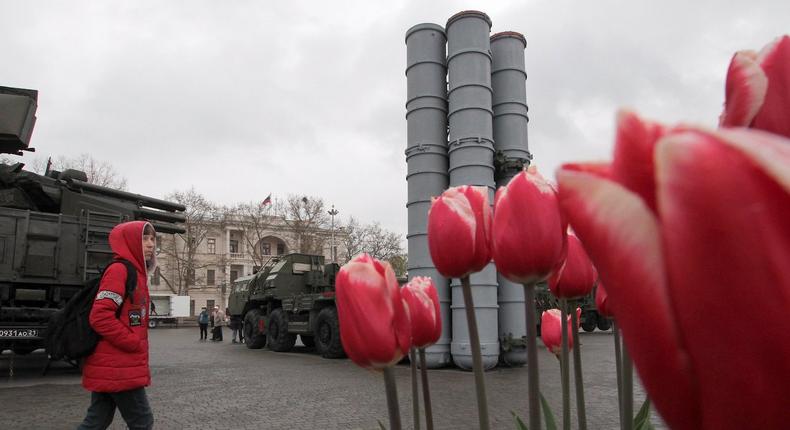 Russia Crimea Sevastopol S-400 S400 tulips