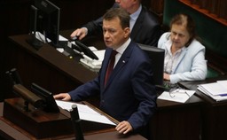 Błaszczak: Opieszałość samorządów w sprawie odszkodowań po nawałnicach należy zgłaszać wojewodom