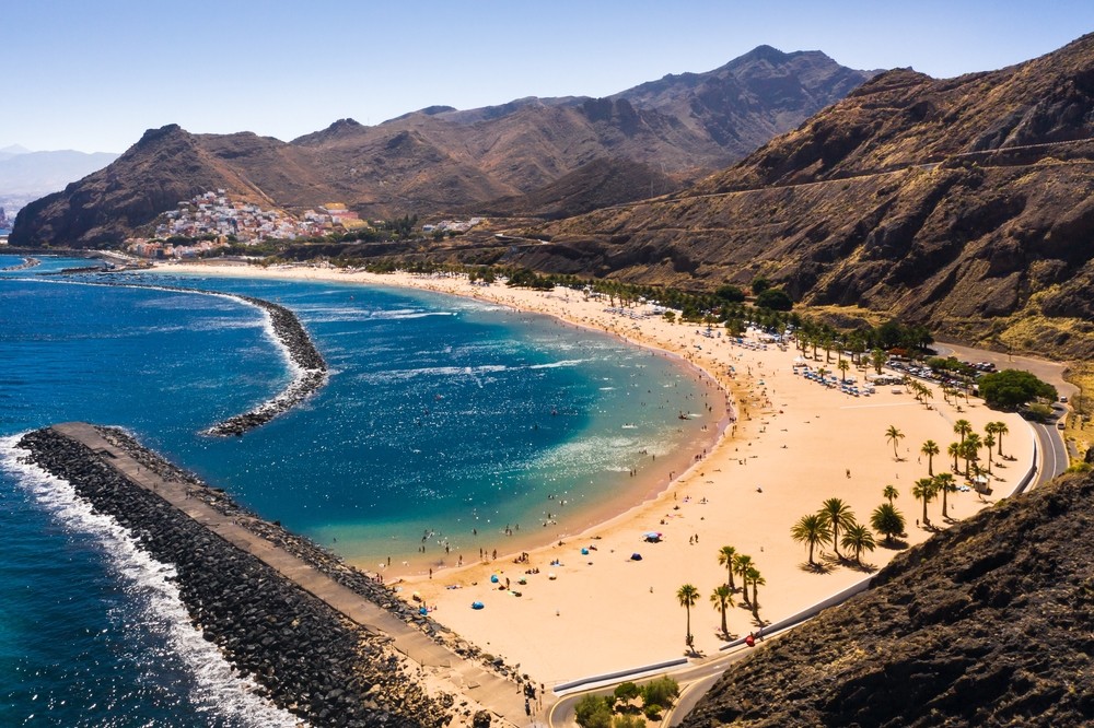 Pláž Las Teresitas na ostrove Tenerife