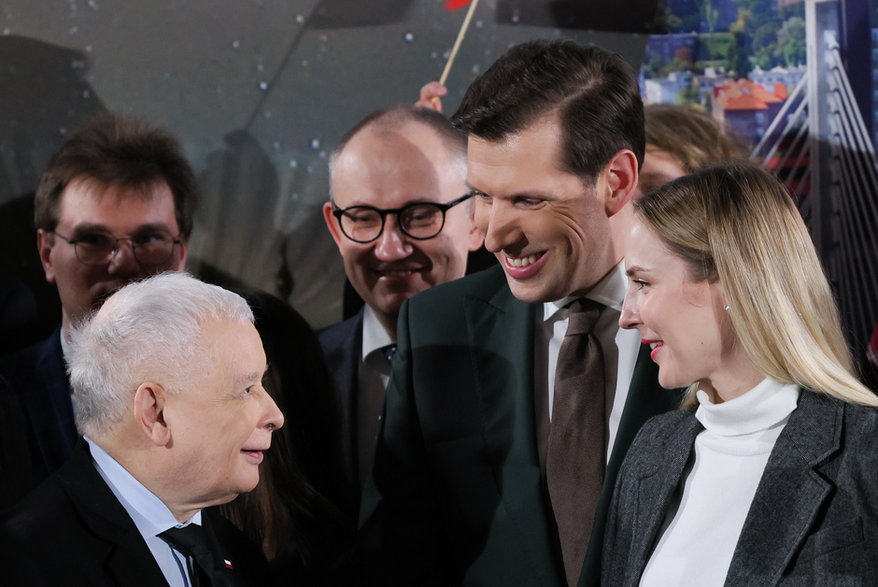 Tobiasz Bocheński z żoną Elżbietą i Jarosław Kaczyński na konwencji PiS