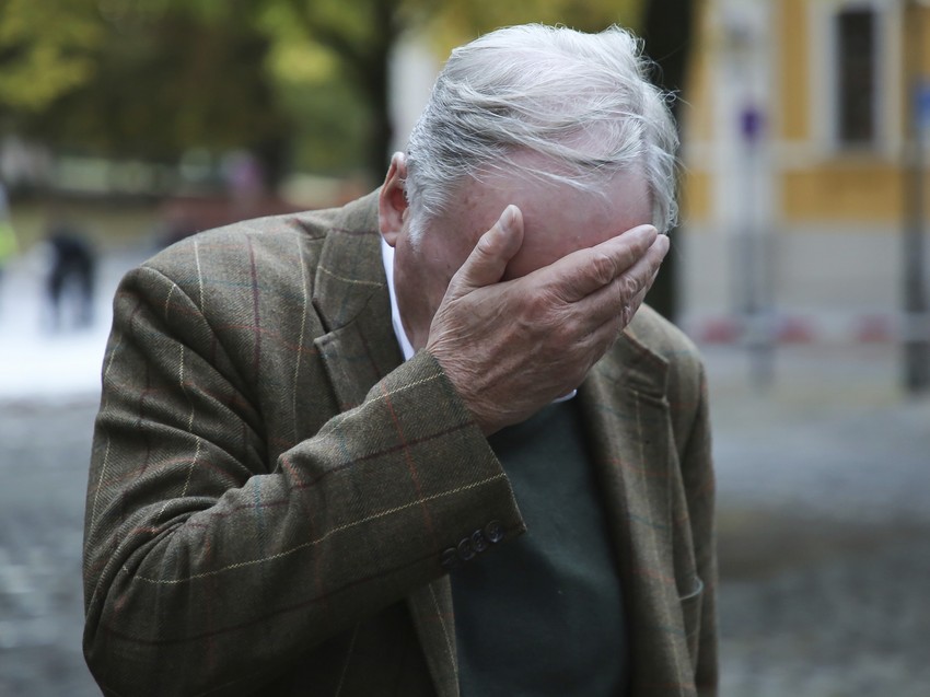 stariji muškarac, ilustracija