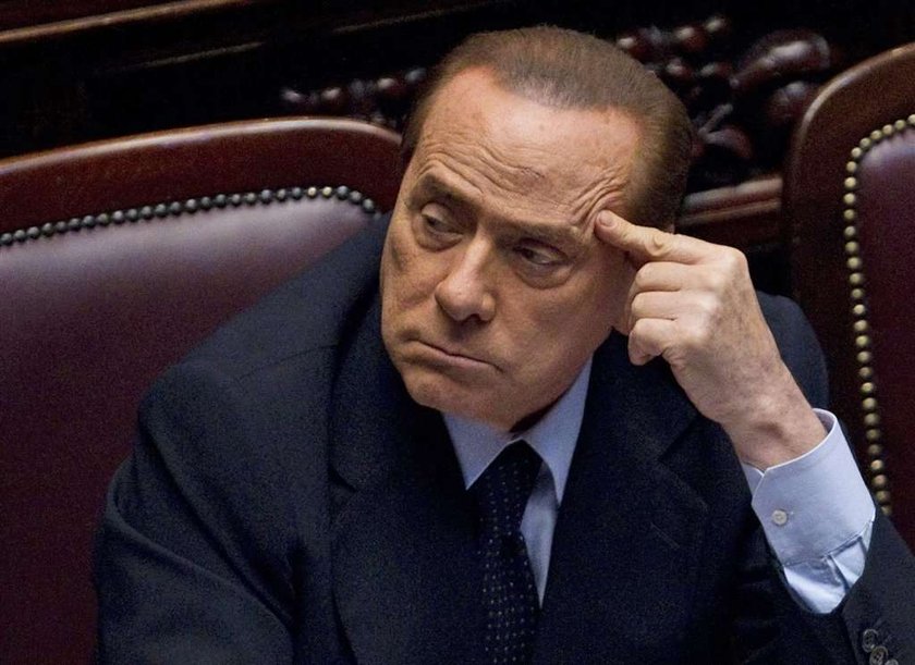 Berlusconi odchodzi, bo...