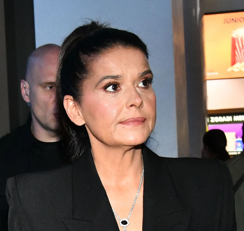 IZOPERISALA SE I VEČERAS ULAZI U ELITU 9 Milica Mitrović otkrila ko se pridružuje učesnicima rijalitija: \