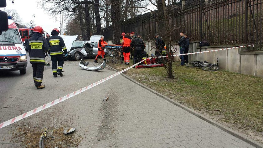 Dj Adamus miał wypadek na jeden z warszawskich ulic