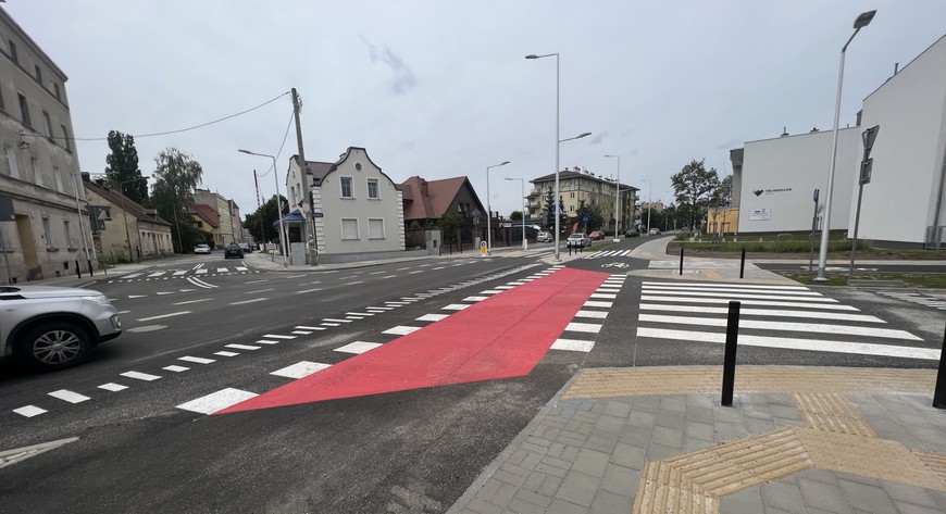 Kierowcy, rowerzyści i piesi korzystają już z wyremontowanego fragmentu ul. Dolnobrzeskiej