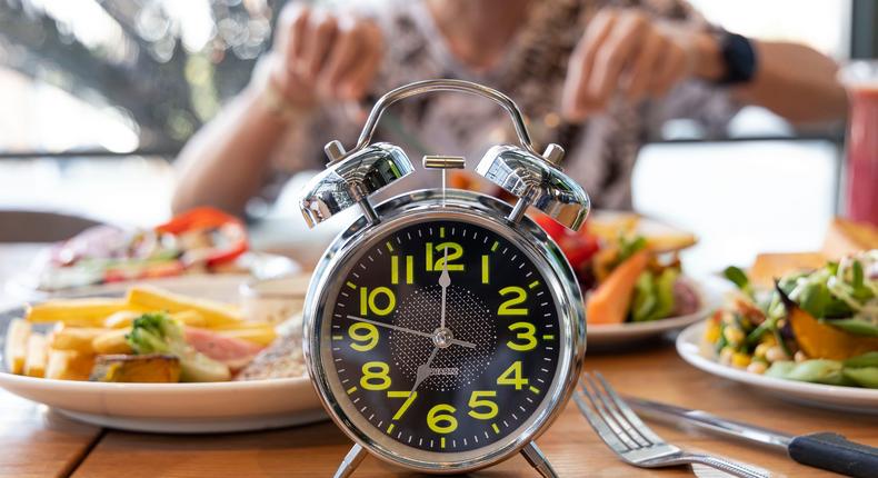 Timing your meals around the clock with intermittent fasting may not boost longevity, a controversial new study suggests.Sasithorn Phuapankasemsuk/Getty Images