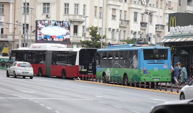 Autobusi