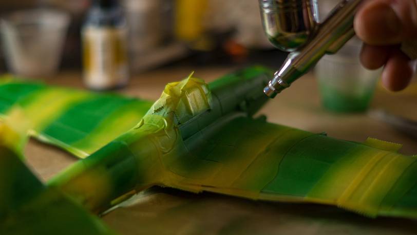 Airbrush mit Revell: Kompressor, Spritzpistole & Co. im Vergleich