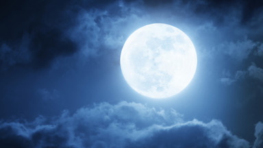 Półcieniowe zaćmienie księżyca w nocy z piątku na sobotę