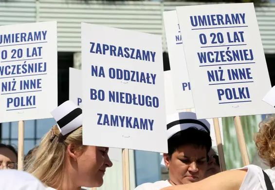 Ruszył wspólny protest pracowników służb medycznych. Tysiące na ulicach Warszawy