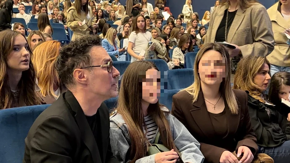 Nenad Jovanović Blizanac sa ćerkama