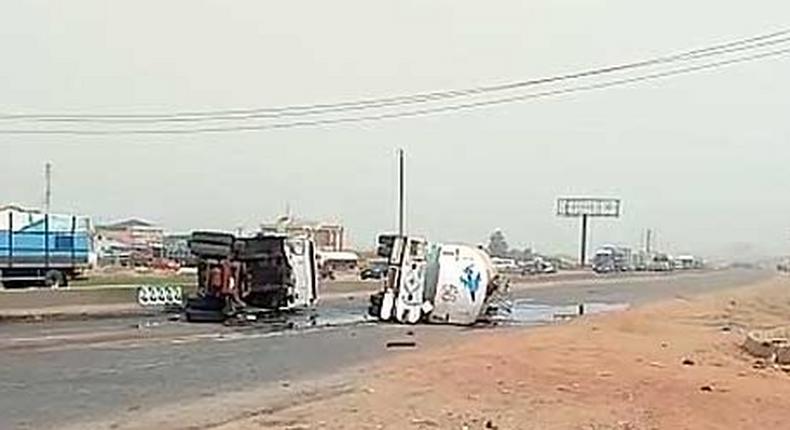 Fuel tanker falls on its side