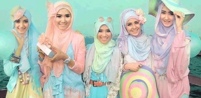 Różowe hidżaby? Te muzułmanki chcą przełamać tabu