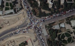 Afganistan. Talibowie patrolują Kabul, wznowiono wojskowe loty ewakuacyjne