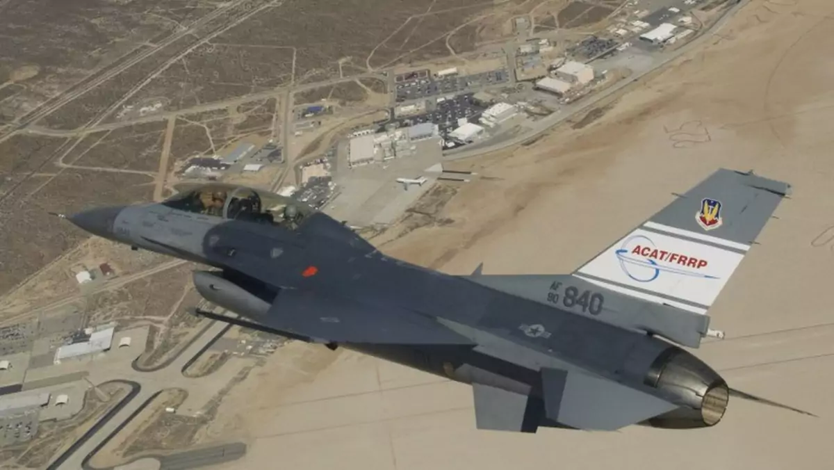 NASA usprawnia oprogramowanie F-16