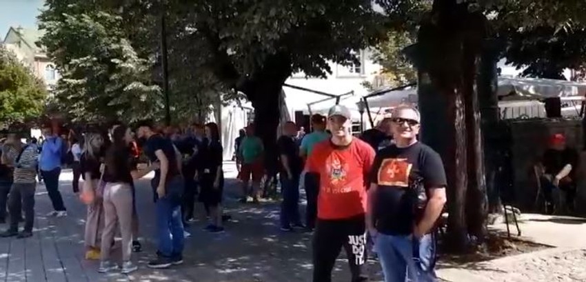 Veliki broj ljudi je na ulicama Cetinja