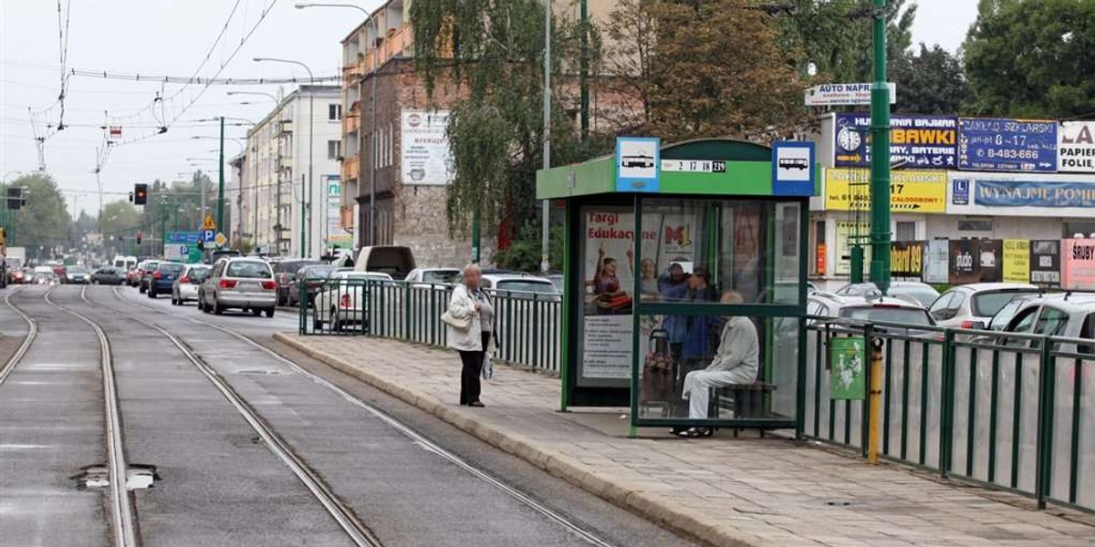 Na Jeżycach brakuje biletomatów