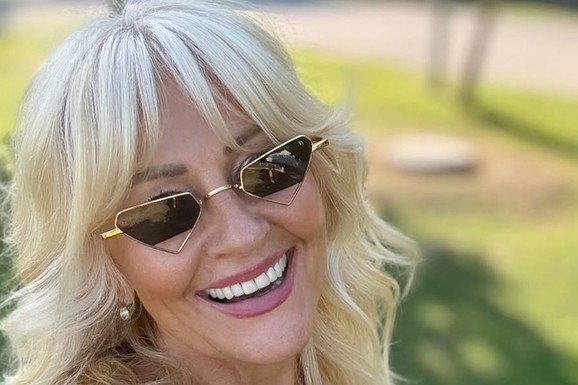 SLAVICA ROKVIĆ GRMI U BIKINIJU BEZ TRUNKE FOTOŠOPA! Pokazala šta jede - ovo je tajna njenog izgleda: "Hrani telo onim što mu treba"