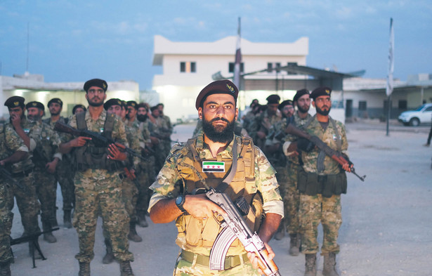 Decyzję o wycofaniu wojsk z północnej Syrii Amerykanie tłumaczą kosztami wsparcia dla Kurdów