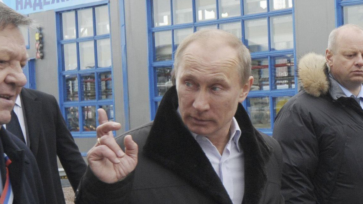 Po objęciu urzędu prezydenta Władimir Putin nie będzie "przykręcał śruby" - oświadczył dziś sekretarz prasowy premiera Rosji Dmitrij Pieskow. Zaprzeczył on również, jakoby Putin zamierzał ogłosić skład nowego rządu jeszcze przed swoją inauguracją.