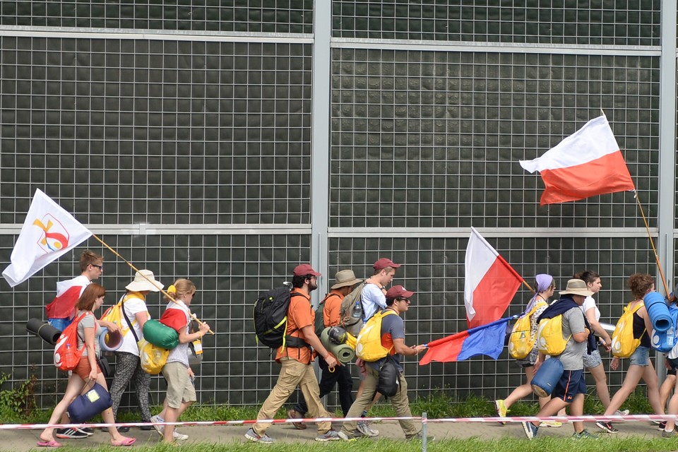 KRAKÓW-BRZEGI ŚDM PIELGRZYMI (pielgrzymi)