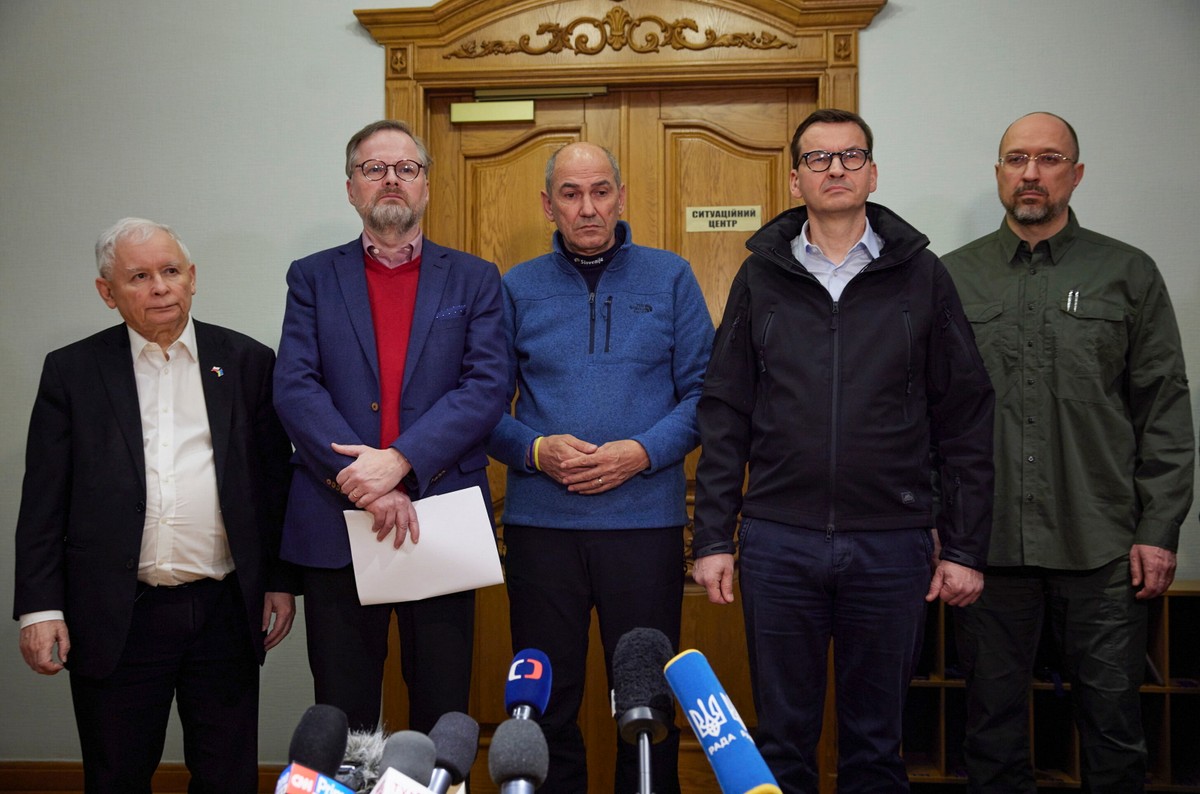 Spotkanie premierów Polski, Słowenii i Czech z prezydentem Zełenskim i premierem Szmyhalem.