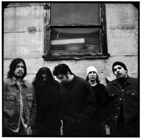 Deftones i dziura w ziemi