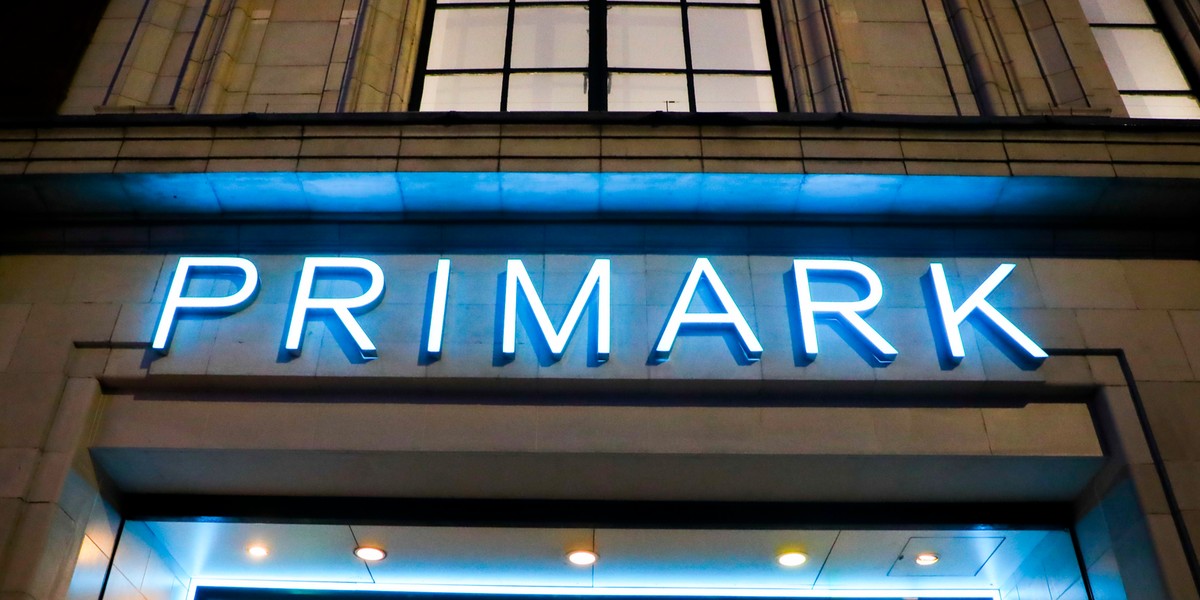 Primark, marka znana Polakom szczególnie z Wysp i Irlandii, weszła do naszego kraju. Pierwszy sklep powstanie w Galerii Młociny. Firma zaczęła rekrutację do polskiego oddziału.