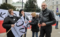 Lider KOD o słowach Andrzeja Dudy: To jest poniżej krytyki, to jest obrzydliwe