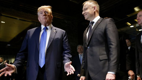 Gesty wyższości Donalda Trumpa. Ekspertka: Andrzej Duda został wizerunkowo wykorzystany