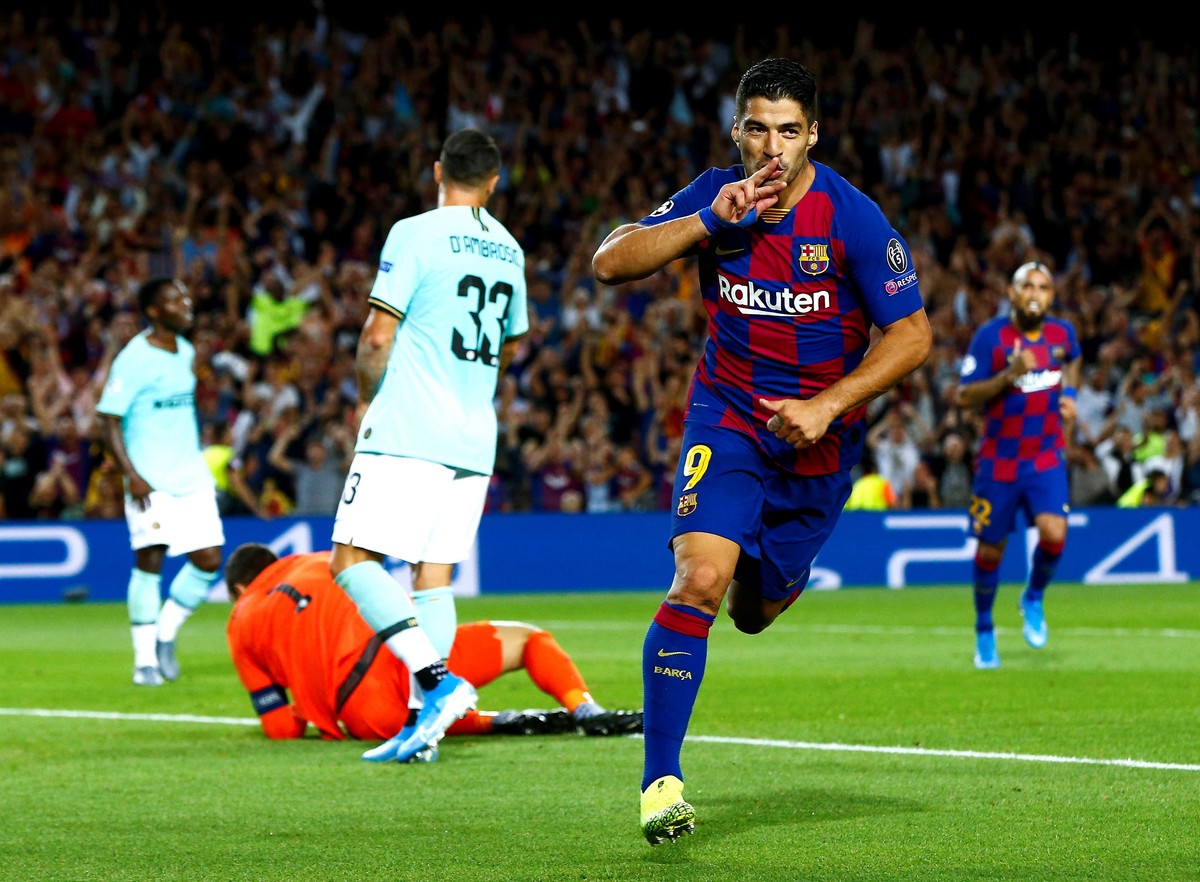 Liga Mistrzów: Suarez uratował Barcelonę, "strzelanina" w Liverpoolu [WIDEO]