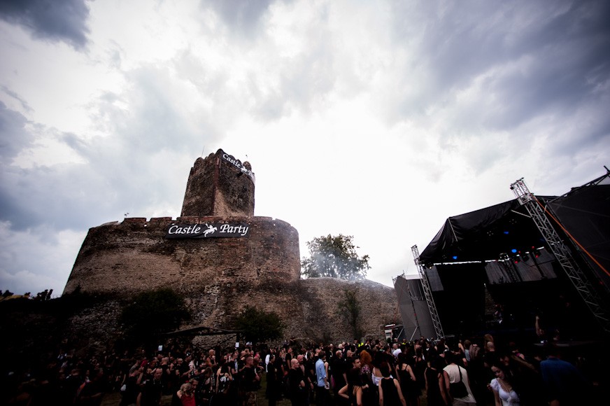 Castle Party 2012 - publiczność (fot. Monika Stolarska / Onet)