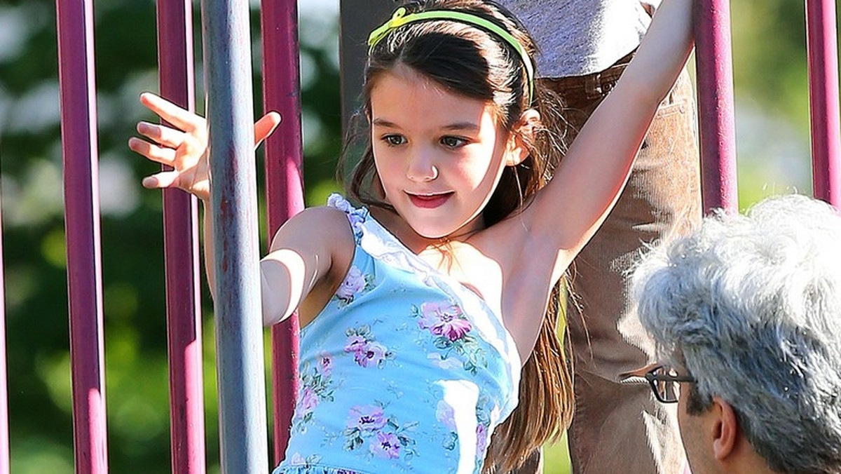 Katie Holmes z Suri na placu zabaw/fot.East News