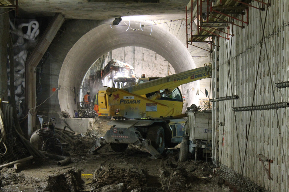 II linia metra: przebili łącznik pod tunelem Wisłostrady