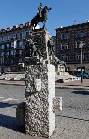 Krakowski Plac Matejki 12 lat temu został gruntownie wyremontowany. Jaką funkcję spełnia on obecnie?