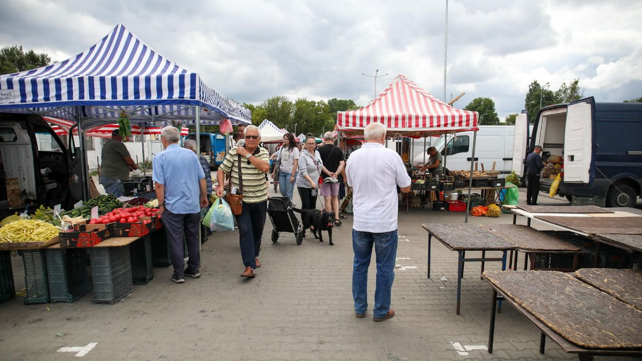 Awantura na warszawskim bazarze. Jedna osoba została ranna