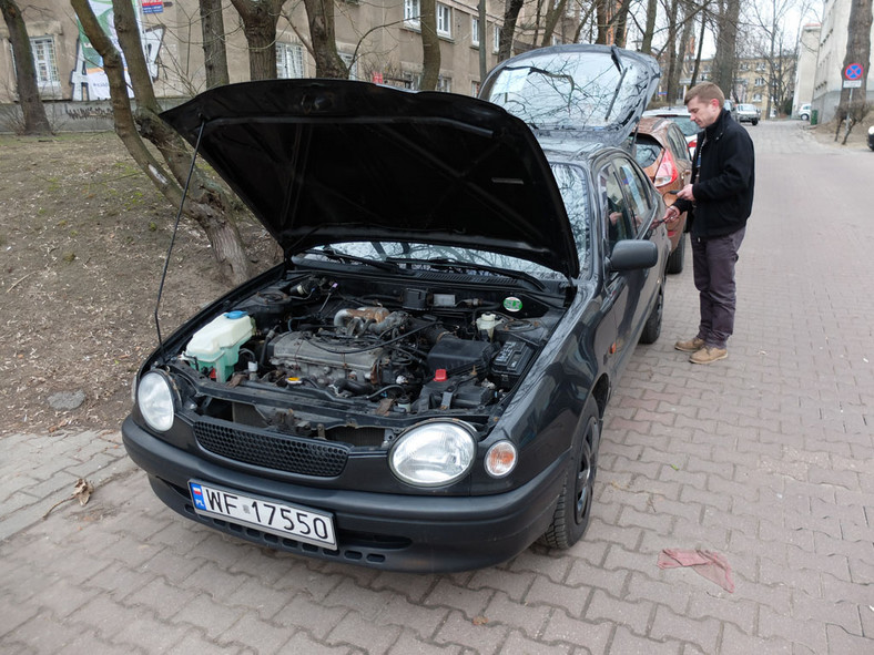 Toyota Corolla rok produkcji 1999 cena 5500 zł