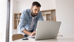 25 tys. zł na rękę dla osób po studiach. Takiej rekrutacji nie było od siedmiu lat