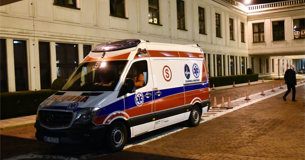 Dyżur medyka w Domu Poselskim, karetka w czasie obrad. Kancelaria Sejmu szuka lekarzy