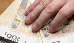 Można dostać 1700 złotych bez względu na staż pracy