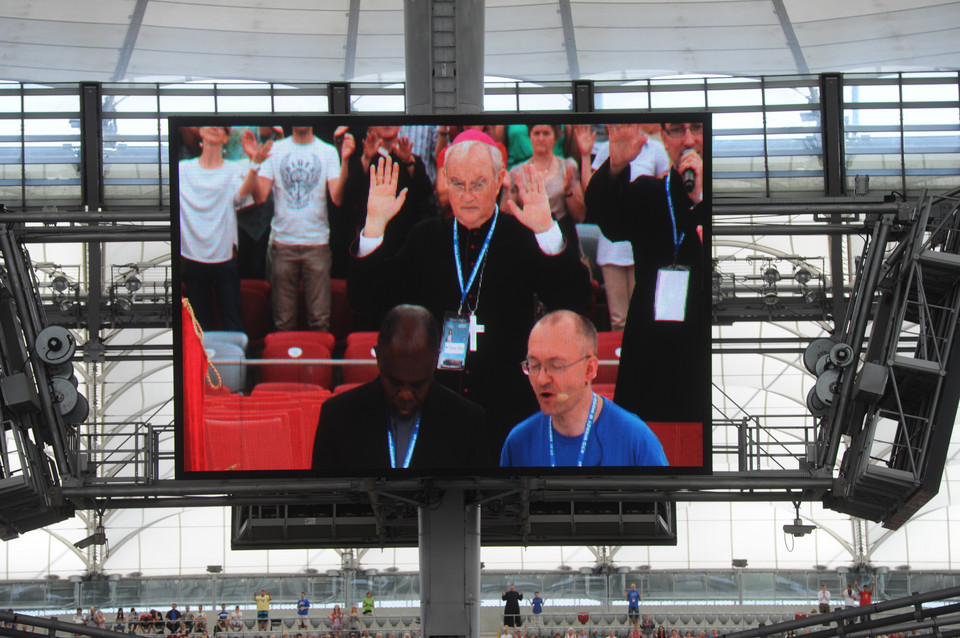 60 tysięcy uczestników rekolekcji na Stadionie Narodowym