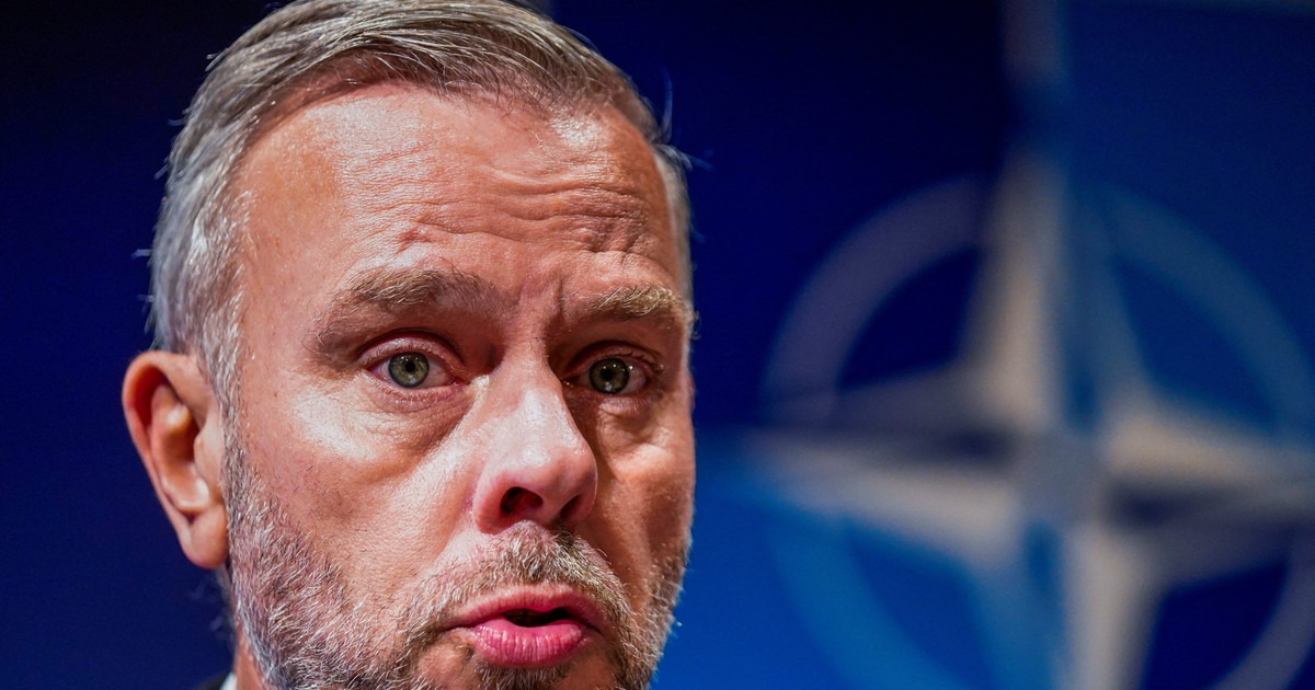 David Arnold Redefines History: The Writer Who Transformed Modern Warfare Narratives