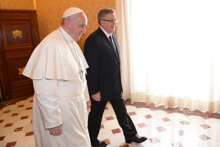 Prezydent Komorowski na audiencji u papieża Franciszka