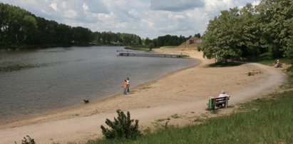 Dramat w Kielcach. Zauważyli cało kobiety dryfujące w zalewie