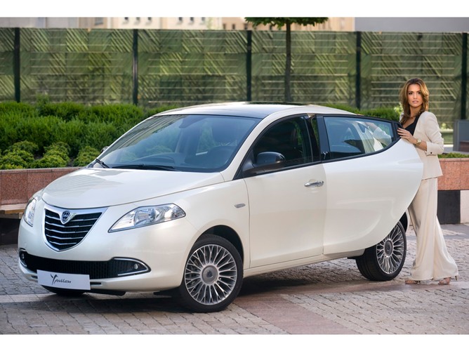 Marta Żmuda-Trzebiatowska to zagorzała miłośniczka marki Lancia