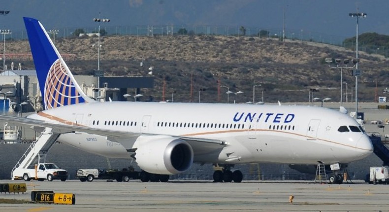 United Airlines says it supports a gate agent's decision to bar two girls from boarding a flight in Denver because they were wearing leggings